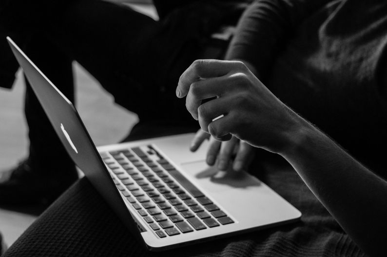 ```json    苏州面料erp怎么使用